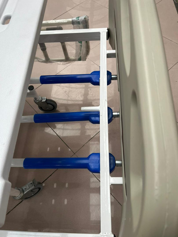 تخت مکانیکی سه هندل تنظیم ارتفاع دار